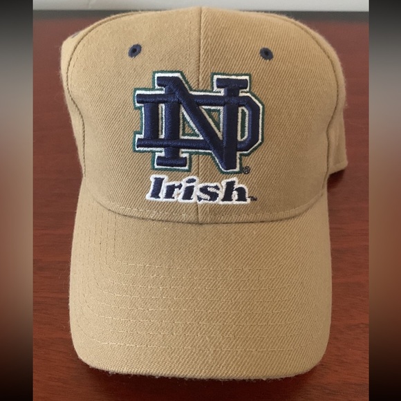 ☘️Notre Dame College Football 🏈 Cap/Hat. Size 6 7/8 - Picture 1 of 4